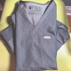 FIGS Catarina Scrub Top